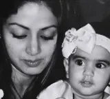 Khushi Kapoor remembers mom Sridevi with some unseen pics with the legend