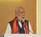 PM Modi launches Rs 9,400 crore projects in T'gana, says Centre committed to state's development