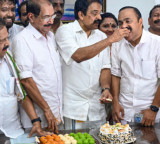 Kerala waits as Congress struggles to break Chief Minister deadlock