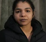 ‘Allow Vinesh to compete’: Sakshi Malik appeals to PM, Sports ministry