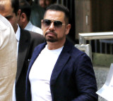 Court praises ED's handling of Robert Vadra's money laundering case; grants him pre-arrest bail