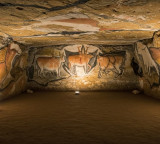 Lascaux Cave Dog Leads to Discovery of 18000 Year Old Cave Art in France