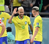 Neymar earns Brazil World Cup recall