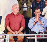 Delhi HC issues notices to Kejriwal, Sisodia in criminal contempt proceedings