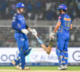 IPL 2026: Clinical bowling led by Green, Saurabh and Narine help KKR restrict MI to 147/8
