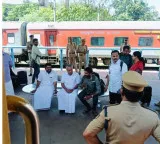 From 20 car convoys to a railway platform, Vijayan’s viral image mirrors CPI-M's fall