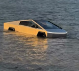 Tesla Cybertruck Driver Arrested for Driving into Lake