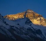 Two Indian climbers die descending Mount Everest