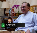 Malaysian PM dials CM Vijay, promises to visit Tamil Nadu in September