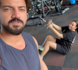 Sonakshi Sinha gets stuck in the middle of her workout, thanks to husband Zaheer Iqbal