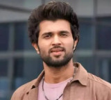 Vijay Deverakonda to Romance Preethi Mukundan in Special Song