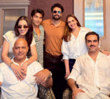 Esha Deol reunites with ex-husband Bharat Takhtani over lunch with close friends