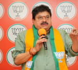 Telangana BJP slams Cong govt over failure in food grain procurement