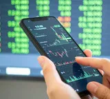 Stock Markets Close Marginally Lower Amid Banking Sector Weakness