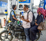 Oil PSUs absorbing Rs 550 crore loss per day to cushion consumers from soaring global prices