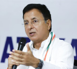 Surjewala dismisses K’taka power-sharing speculation