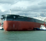 India-bound oil tanker crosses Strait of Hormuz