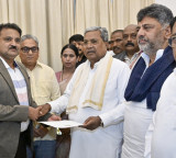 K'taka Governor accepts CM Siddaramaiah's resignation; dissolves council of ministers
