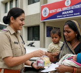 Gujarat Police Help Jailed Woman Reach Home After Delivery