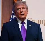 Trump Denies Stalled Iran Talks Insists Negotiations Ongoing