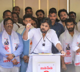 Never backed politics to destabilise Telangana: Pawan Kalyan
