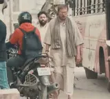 Jagapathi Babu Shares BTS Video of Unrecognised Stroll in Peddi Costume as Appalasoori