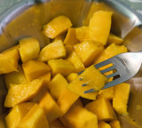 Think before buying American journalist vents anger on Indian mangoes
