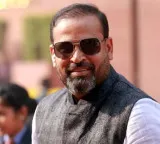 Yusuf Pathan clarifies on MP resignation rumors calling them false
