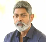 Jagapathi Babu says it is not right to trouble Janhvi Kapoor