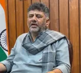 Troubles haunt DK Shivakumar as ministers and aspirants head to Delhi