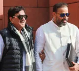 Yusuf Pathan and Shatrughan Sinha among Trinamool rebel MPs