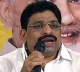 Chandrababu Naidu health and strength prayers by Budda Venkanna at Indrakeeladri