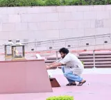 Pawan Kalyan pays tribute to martyred soldiers at National War Memorial