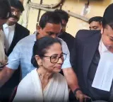Mamata Banerjee moves Calcutta HC challenging Assembly election results in Bhabanipur