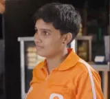 Swiggy delivery by day police job preparation by night UP girl Khushboo inspiring story