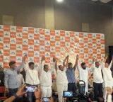 Maha: Six rebel UBT MPs join Shinde faction