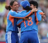 Women’s T20 WC: India's bowling attack will get better with experience, says Muzumdar