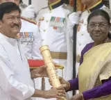 Rajendra Prasad and Murali Mohan receive Padma Shri awards