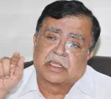 Sidelining Siddaramaiah will cause heavy loss to Congress warns former minister