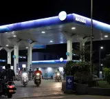 Nayara Energy cuts petrol prices by Rs 5, diesel by Rs 3 as crude oil eases