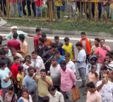 Bengal: Mahua Moitra faces protest in Nadia; eggs, cow dung thrown at her