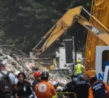 Venezuela declares 7 days of national mourning for quake victims