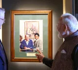 PM Modi gifts Steve Waugh a two-decade-old photo of their meeting during MCG visit