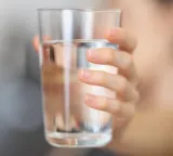 Drinking 8 glasses of water at specific times for body detox what doctors say