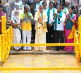 Chandrababu Naidu performs Jala Harathi at Krishna-Godavari holy confluence