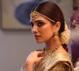 Malavika Mohanan shares first look from 'Idhayam Murali', says working with Fahadh Faasil 'felt like being back in college'