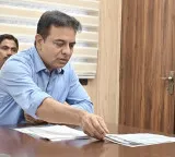 KTR meets Kumaraswamy, seeks revival of CCI at Adilabad