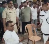 Varun Biswas thrashed on road for showing political power in West Bengal