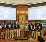 Team India visit High Commission of India in London ahead of Lord’s decider