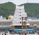 Tirumala heavy rush of devotees 31 compartments full